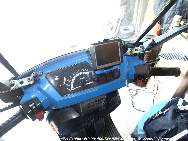 2012_05_27_so_01_009_cockpit_steckdoseneinbau.jpg
