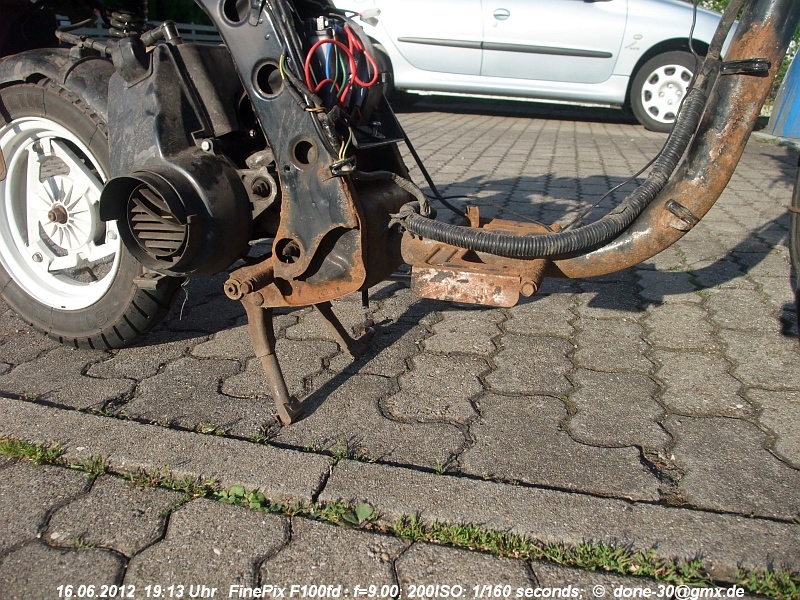 2012_06_16_sa_02_045_rahmen_stripped.jpg