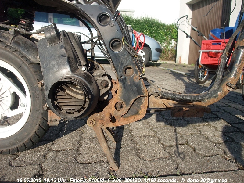 2012_06_16_sa_02_046_rahmen_stripped.jpg