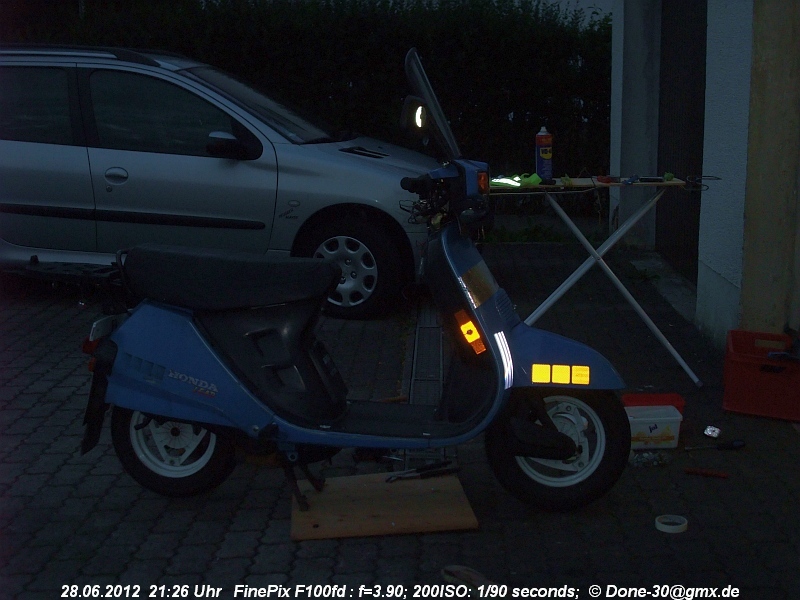 2012_06_28_do_02_026_reflexfolie_seitlich.jpg