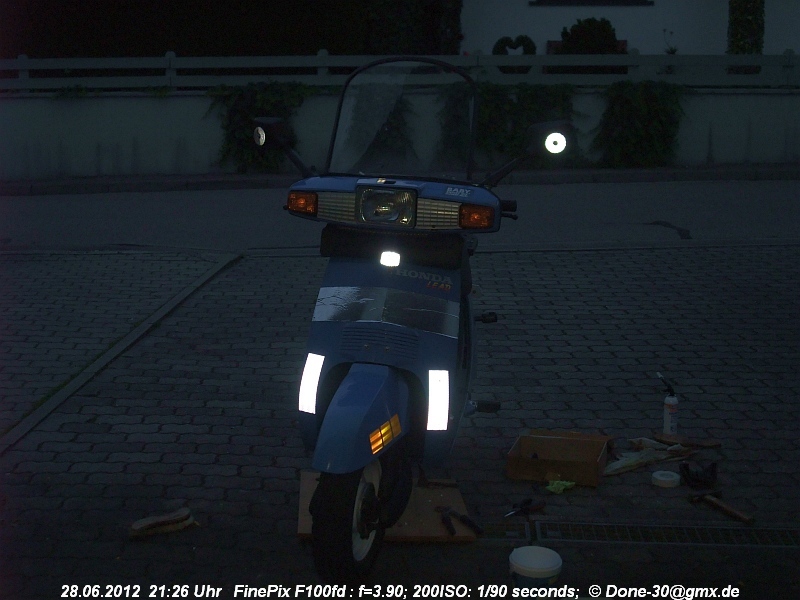 2012_06_28_do_02_027_reflexfolie_vorn.jpg