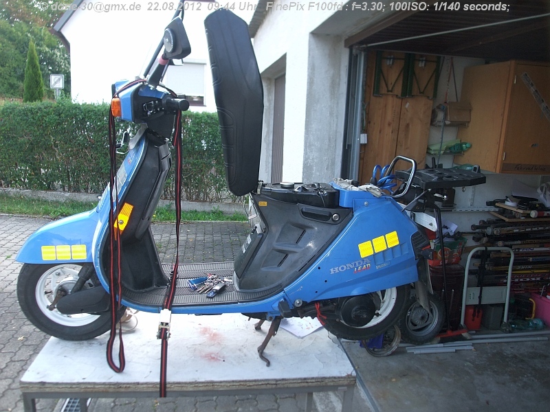 2012_08_22_mi_01_005_werkbank_roller_fixiert.jpg