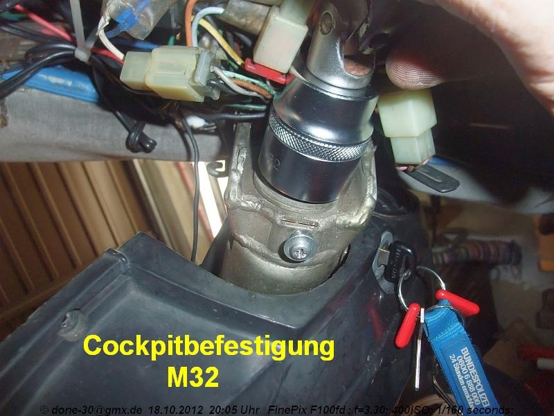 2012_10_18_do_01_016_cockpitbefestigung_M32.jpg
