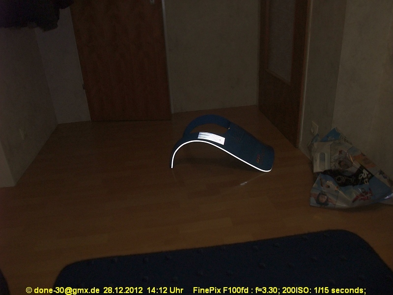 2012_12_28_fr_01_001_beinschild_beklebt.jpg