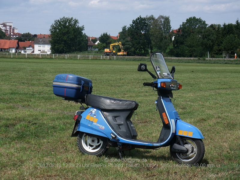 2013_08_18_so_02_023_wullenstetten_mit_bagger.jpg