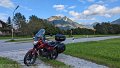 2022_10_03_mo_01_049_honda_cb125f_flintsbach_am_inn_blick_zu_wasserwand_heuberg_und_kitzstein