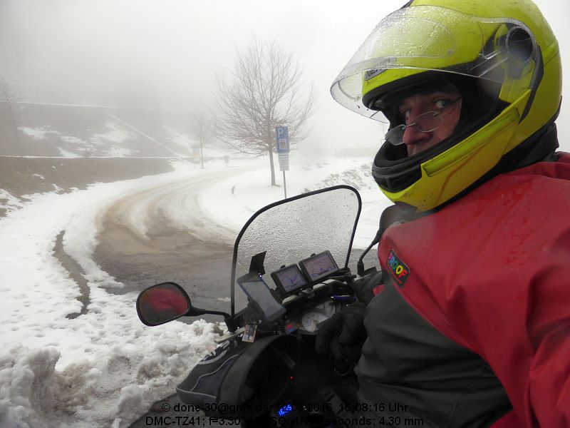 2016_03_12_sa_01_067_pumpspeicherkraftwerk_goldisthal_parkplatz_oberbecken.jpg