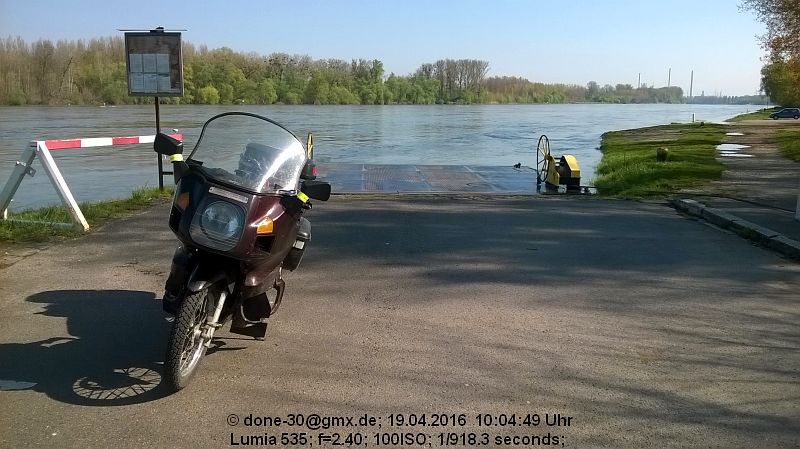 2016_04_19_di_01_008_rheinhochwasser_keine_faehre_rheinstetten_neuburg.jpg