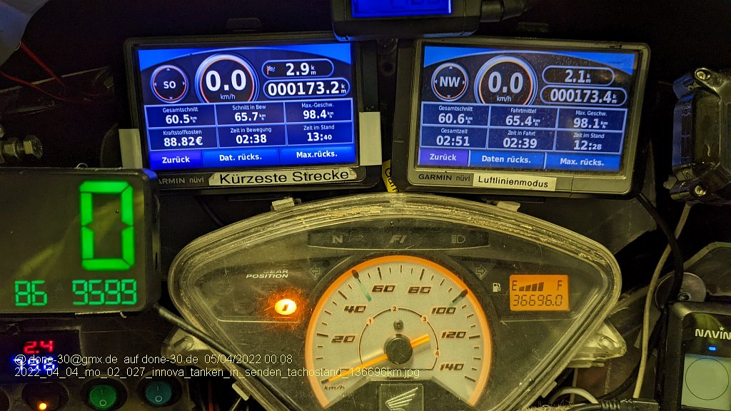 2022_04_04_mo_02_027_innova_tanken_in_senden_tachostand_136696km.jpg