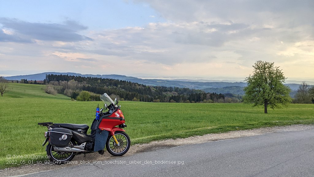 2022_05_01_so_02_049_innova_blick_vom_hoechsten_ueber_den_bodensee.jpg