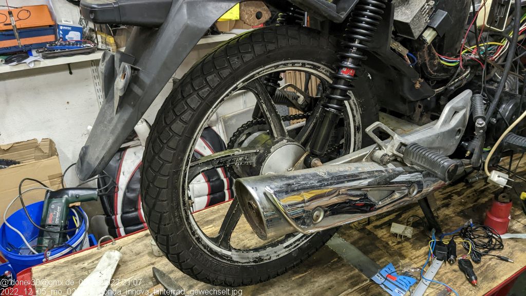 2022_12_05_mo_02_018_honda_innova_hinterrad_gewechselt.jpg