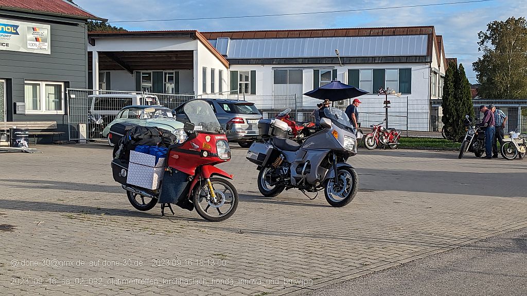 2023_09_16_sa_02_092_oldtimertreffen_kirchhaslach_honda_innova_und_bmw.jpg