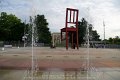 2017_08_27_so_01_063_innova_genf_united_nations_broken_chair_wasserspiele