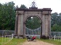 2017_05_27_sa_01_890_loch_lommond_westufer_A82_torbogen_von_rossdhu